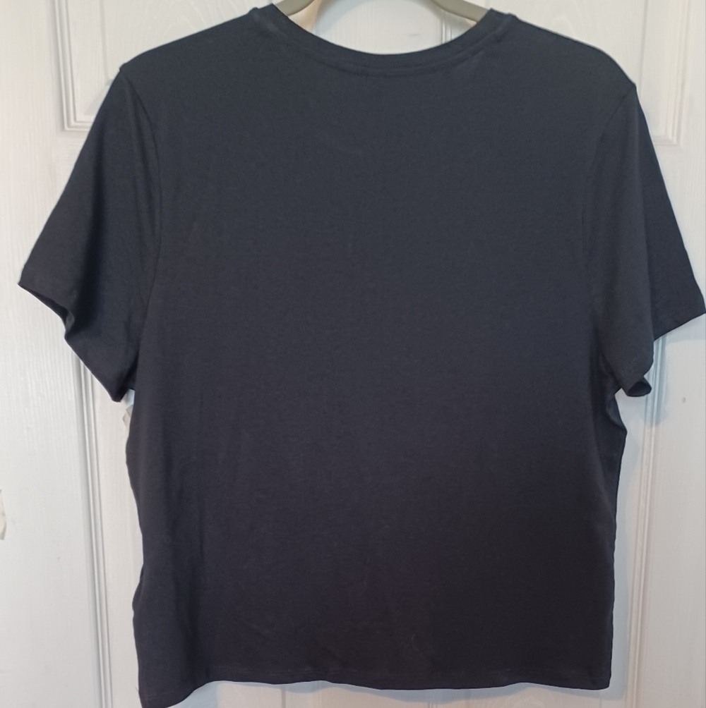 Divided tee, size XXL. - Picture 9 of 10